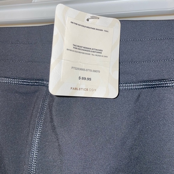 Fabletics On the Go Weather Jogger XXL/1X - Picture 4 of 4
